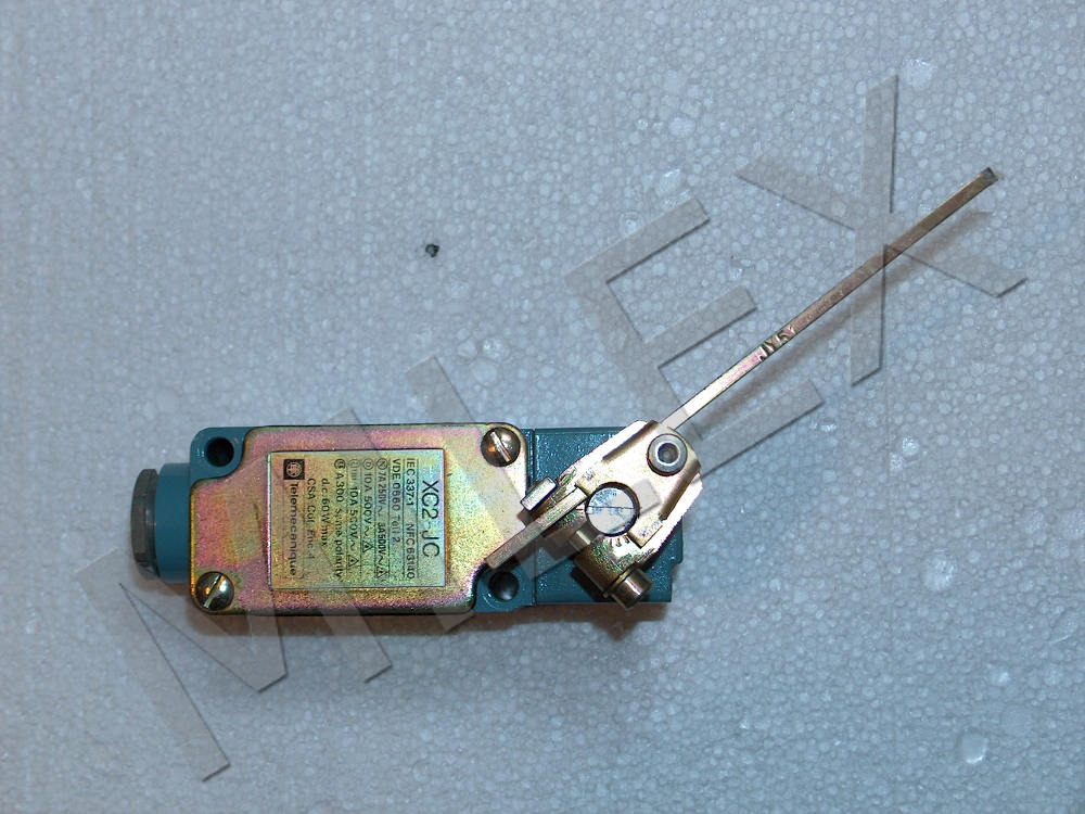 Łącznik krańcowy Telemecanique XC2-JC z dźwignią prętową JY51
